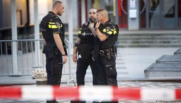 Patru presupuși teroriști au fost arestați în Olanda 1 rotterdam.jpg