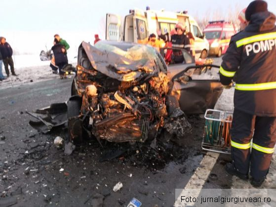 Şofer mort într-un accident produs între trei autoturisme, pe DN 5 1 accident giurgiu_262346.jpg