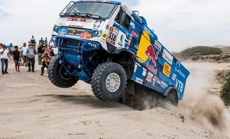 Panică la raliul Dakar. Spectator lovit de un camion 1 dakar_5.jpg