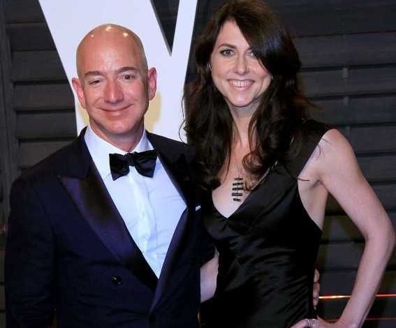 Cel mai bogat om din lume, Jeff Bezos, a anunțat că divorțează 1 jeffbezos.jpg
