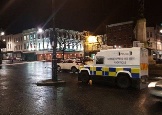 Atac cu bombă în Irlanda de Nord 1 londonery.jpg