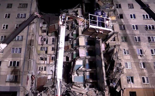 Bilanțul exploziei dintr-un bloc din Rusia a ajuns la 19 morți 1 magnitogorsk_2.jpg