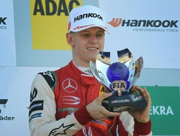 Băiatul lui Michael Schumacher a fost cooptat de Ferrari 1 mickschumacher_2.jpg