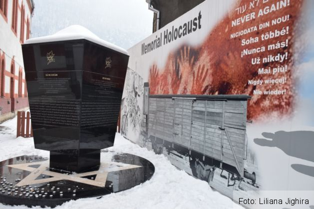monument-Holocaust-ian_262845.JPG