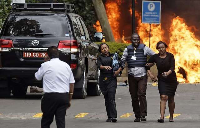 Explozii și focuri de armă într-un hotel 1 nairobi_2.jpg