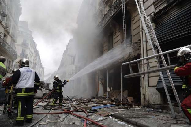 Explozie în centrul Parisului. Numeroși răniți 1 paris2_2.jpg