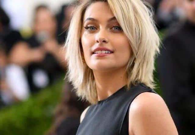 Fiica lui Michael Jackson, internată într-o clinică de psihiatrie 1 parisjackson.jpg