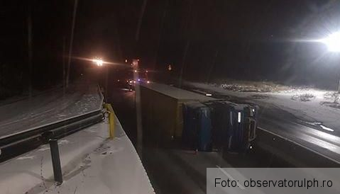 TIR răsturnat pe DN 1, la Breaza 1 tirbreaza.jpg