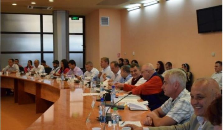 Consiliul-Local_260804.JPG