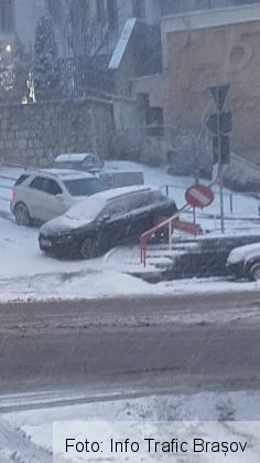BRAȘOV. Coliziune în Livada Poștei (FOTO) 1 FB_IMG_1550853628785_263759.jpg