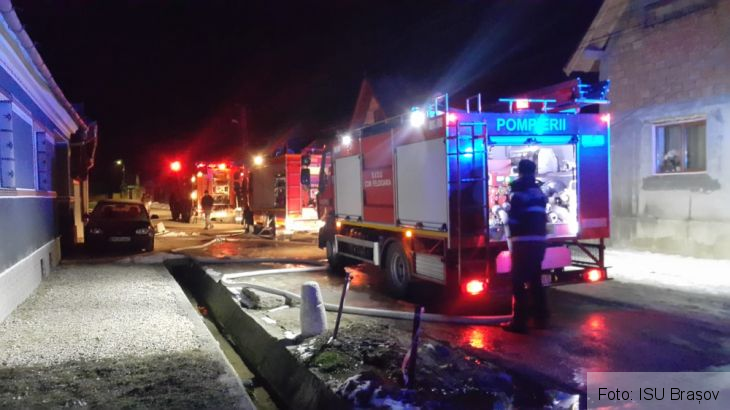 BRAȘOV. Incendiu la o casă din Dumbrăvița (FOTO) 1 IMG-20190226-WA0001_263854.jpg