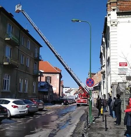 BRAȘOV. Intervenție cu autoscara ISU, pe strada Agrișelor 1 agriselor.jpg