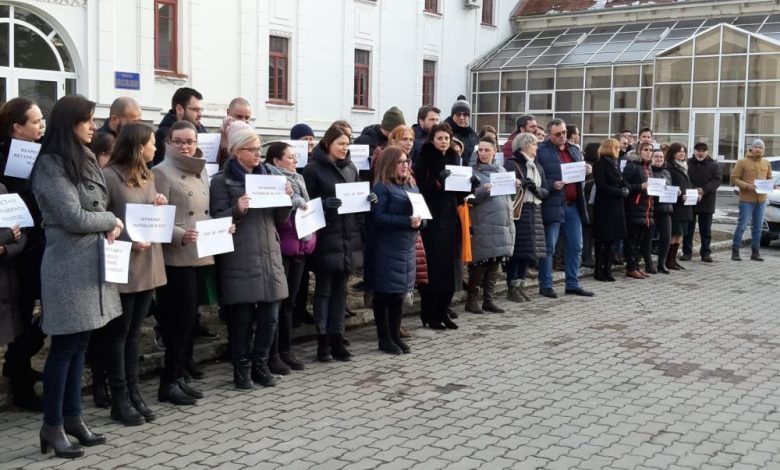 Ordonanța de Urgență care i-a scos în stradă pe procurori și judecători n-ar fi intrat în vigoare 1 img-20190221-wa0010.jpg