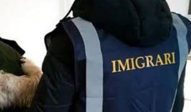 BRAȘOV. Doi cetățeni turci, obligați de polițiștii de la Imigrări să părăsească România 1 imigrari_3.jpg
