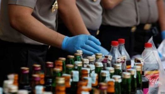 Cel puțin 95 de persoane au murit, iar alte 200 au fost spitalizate după ce au băut alcool de contrabandă 1 indi_2.jpg