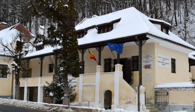 muzeul-bran.jpg