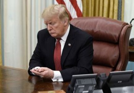 Donald Trump a transmis că există „șanse mari” să declare starea de urgență 1 trump_46.jpg