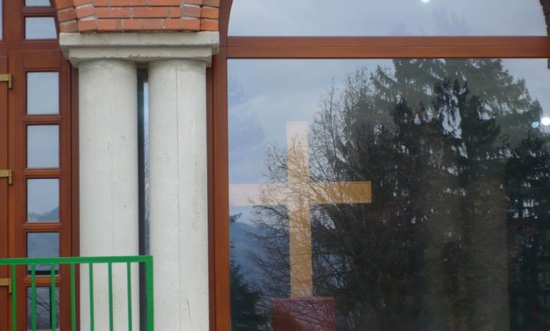 Regele Carol al II-lea va fi reînhumat alături de fiul său, Regele Mihai 1 necropola.jpg