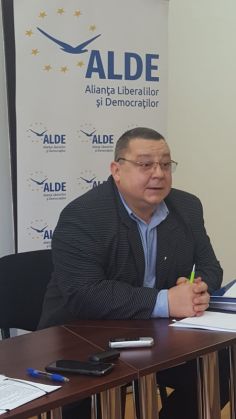 Fostul secretar general al progresiștilor brașoveni s-a alăturat echipei ALDE BRAȘOV, aducând și 150 de cereri de adeziune de la foștii colegi din UNPR 1 Laurian_Pop_265680.jpg