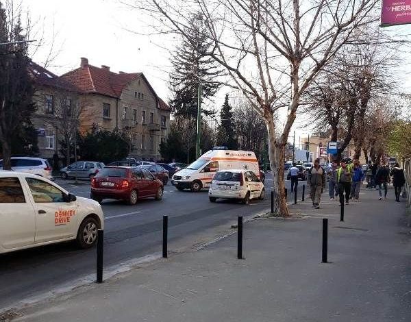 Update BRAŞOV. Pieton accidentat pe Castanilor! 1 accident3_266464.jpeg