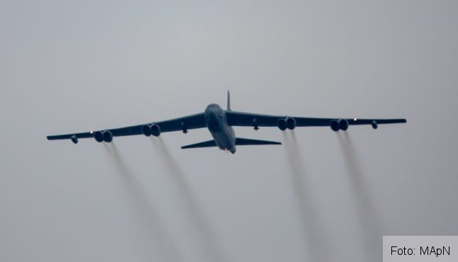 BRAȘOV. Antrenament cu un bombardier strategic american 1 bombardier_4.jpg