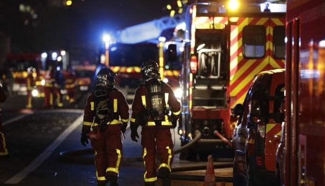 Incendiu puternic într-un bloc de locuințe 1 paris2_3.jpg