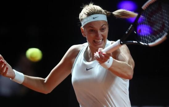 WTA Stuttgart. Petra Kvitova a cucerit trofeul 1 petrakvitova_5.jpg