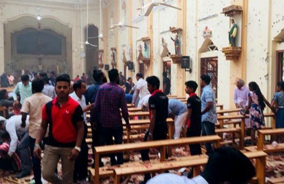 Trei biserici și trei hoteluri, lovite de explozii în Sri Lanka. Update. Cel puțin 156 de morți! 1 srilanka.jpg