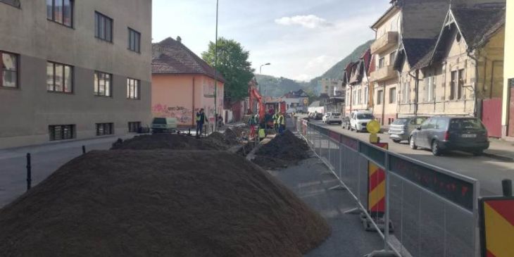 BRAȘOV. Întreruperea apei se întoarce în centrul orașului. Faceți rezervă! 1 Lucrari Cuza-Babes-2_267033.jpg