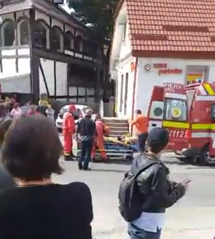 BRAȘOV. Femeie accidentată de un autocar, în centrul stațiunii Bran! Update: Victima a suferit leziuni extrem de grave la nivelul picioarelor (FOTO) 1 accidentbran.png