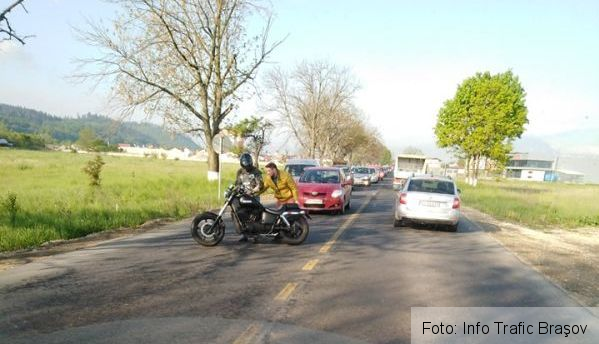 BRAȘOV. Motociclist rănit într-un accident, pe Şoseaua Cristianului 1 accidentsoseauacristianului.jpg