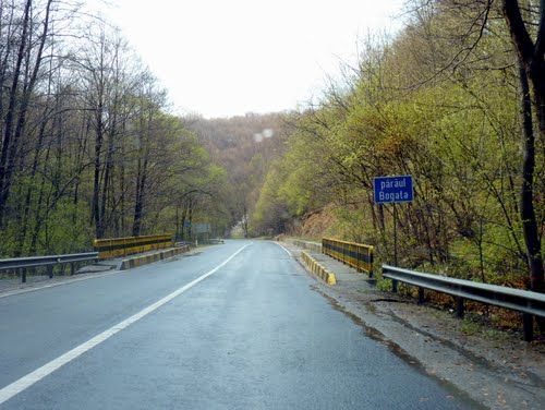 În județul BRAȘOV: Trafic blocat pe DN 13 1 dn13_3.jpg