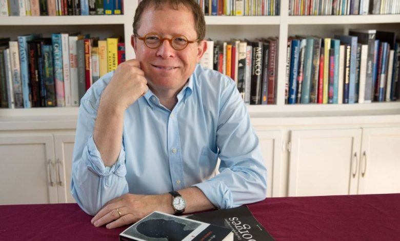 BRAŞOV. Un profesor de la UCLA conferenţiază despre Jorge Luis Borges şi cele două războaie mondiale 1 efrainkristal.jpg