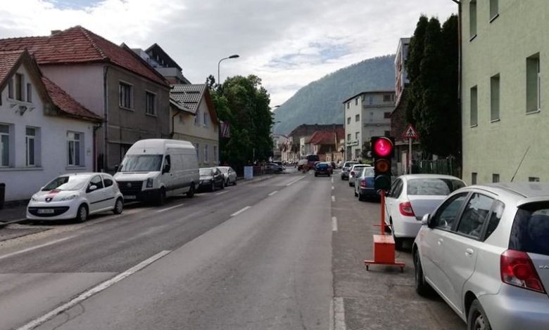 Update BRAŞOV. Restricţii de circulaţie pe Cuza-Vodă şi acces blocat pe Al. Davila. Ce răspuns a putut da Compania Apa?!... 1 lucrari-trafic-restrictii1.jpg
