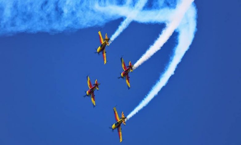 BRAȘOV. Se anunță spectacole aeronautice de zile mari 1 show-aviatic_2.jpg