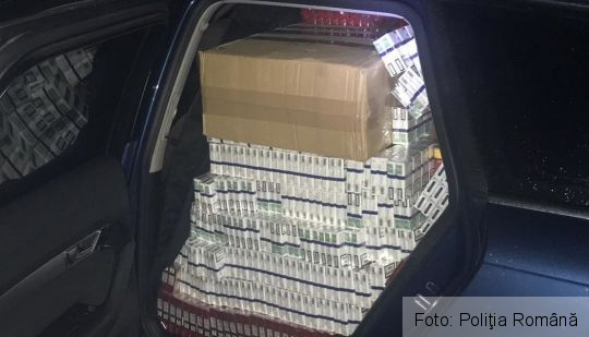 Tânăr de 19 ani, prins cu peste 327.000 de ţigări de contrabandă în maşină 1 tigariinmasina_2.jpg
