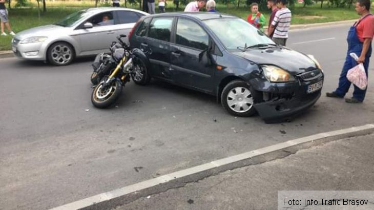 BRAȘOV. Motociclist rănit într-un accident, pe strada Crinului 1 FB_IMG_1560964360914_268820.jpg