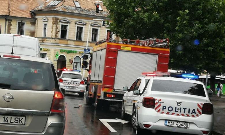 BRAȘOV. Coliziune între trei autovehicule, pe strada Nicolae Iorga 1 accidentiorga.jpg