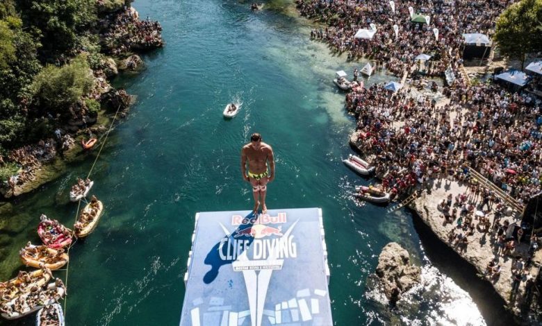 Constantin Popovici s-a accidentat și a ratat etapa Seriei Mondiale Red Bull Cliff Diving de la Polignano a Mare 1 constantin-popovici.jpg