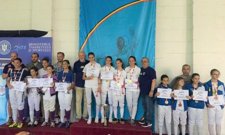 BRAȘOV. Micile floretiste de la Corona sunt campioane naționale 1 floretacampioane2019_2.jpeg