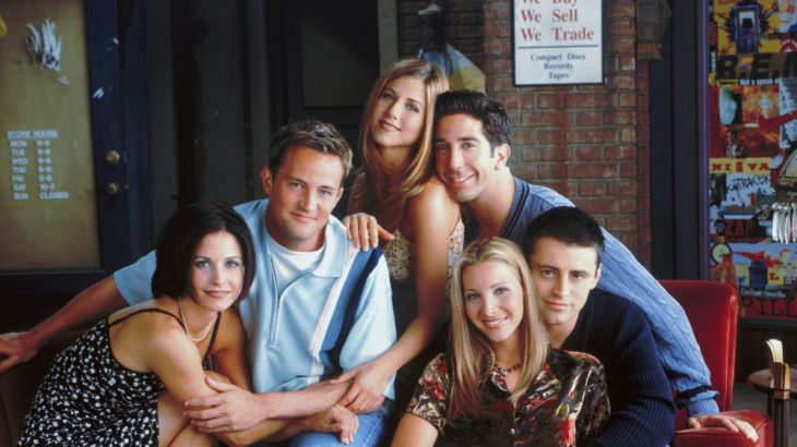 Actriţele din „Friends”, împreună după 20 de ani de la filmarea serialului (FOTO) 1 friends_268771.jpg