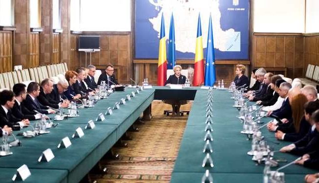 O mânăreală guvernamentală 1 guvern_6.jpg