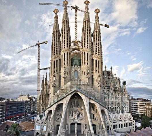 sagradafamilia1.jpg