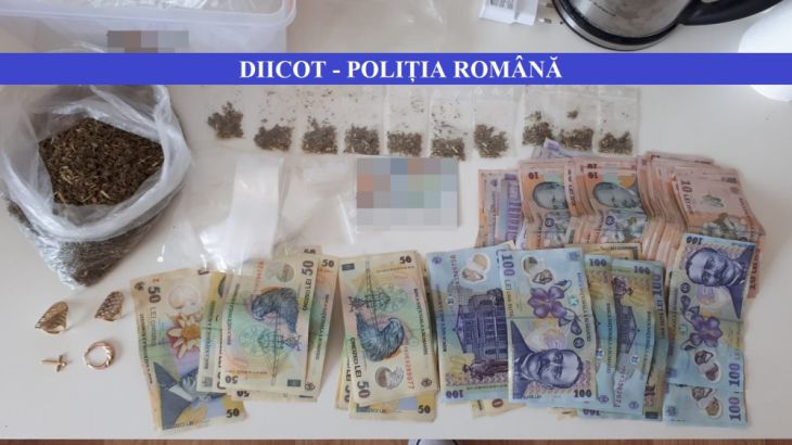 Peste 20 de percheziții și un flagrant, pentru destructurarea unei grupări de traficanți de droguri 1 7fce7a02-2e22-4b6e-af9b-33c9f625d5e0_270052.jpg
