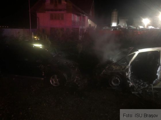 Update. BRAȘOV. Cauza incendiului care a cuprins două autoturisme 1 IMG-20190721-WA0042_270236.jpg
