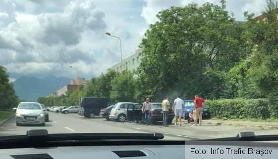 BRAȘOV. ULTIMA ORĂ. Accident cu două victime! (Update FOTO) 1 accidentminerva.jpg