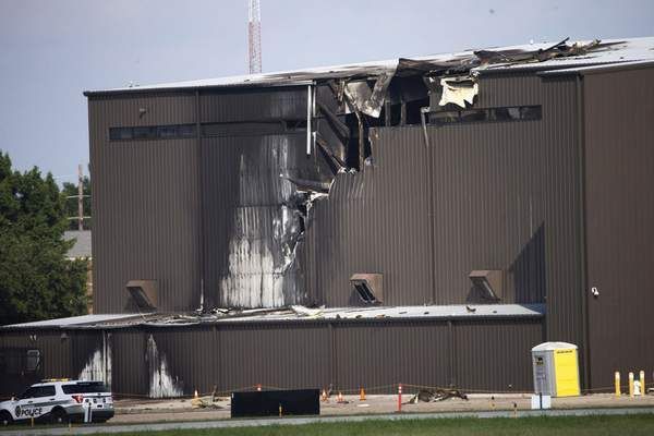 hangar.jpg