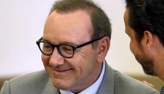 Actorul Kevin Spacey a scăpat de proces 1 kevin_4.jpg