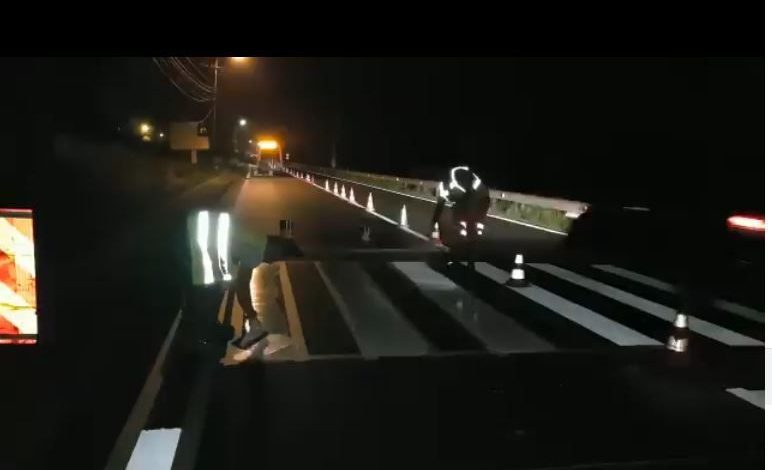 BRAȘOV. Circulați cu grijă pe DN1! 1 marcaje-noaptea-dn1.jpg