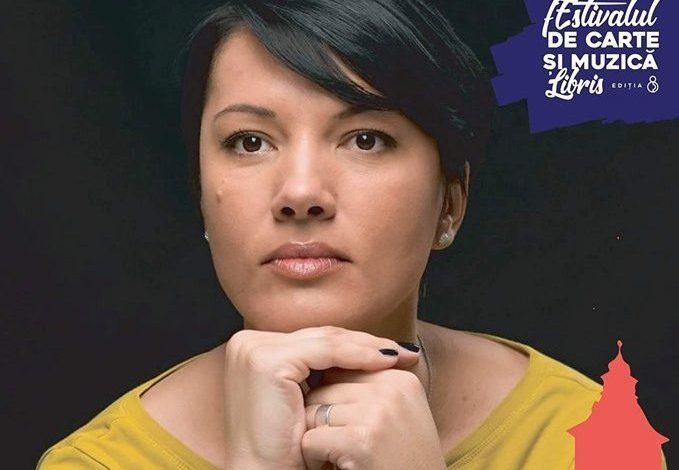 BRAȘOV. Întâlnire cu Petronela Rotar și un spectacol folcloric extraordinar 1 petronela-targ.jpg